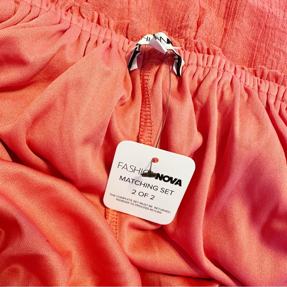 NWT Fashion Nova Lost In Paradise Maxi Skirt Set - Picture 8 of 9